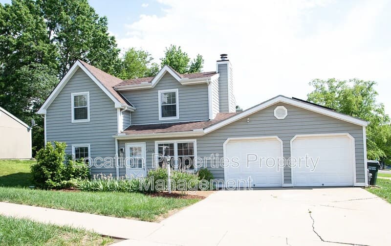 3619 Lakecrest Court, main listing photo