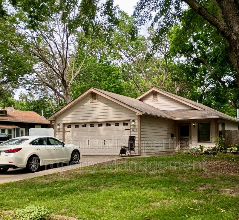 2234 Ohio Street, main listing photo