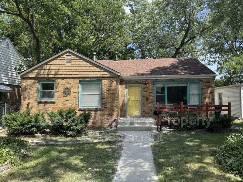 1740 Vermont Street, main listing photo